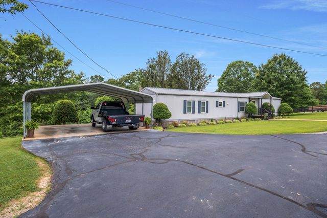 190 Carmack Dr, Lexington, TN 38351