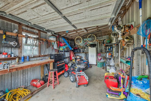 190 Carmack Dr, Lexington, TN 38351