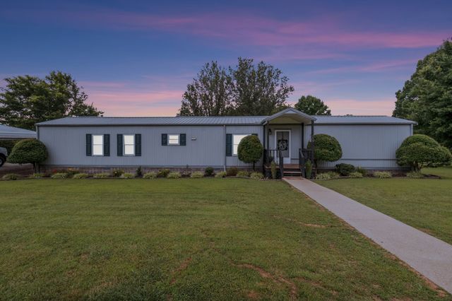 190 Carmack Dr, Lexington, TN 38351