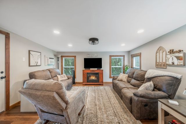 190 Carmack Dr, Lexington, TN 38351