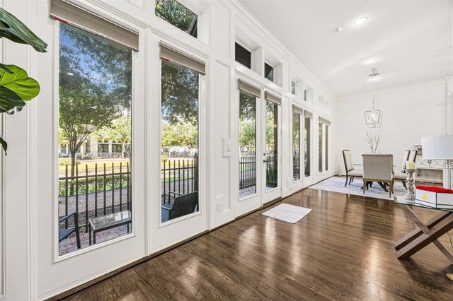 1819 Wrenwood Lakes, Houston, TX 77043