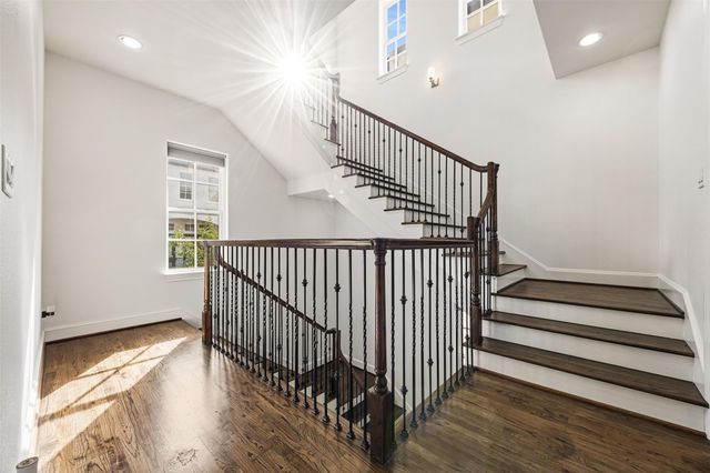 1819 Wrenwood Lakes, Houston, TX 77043
