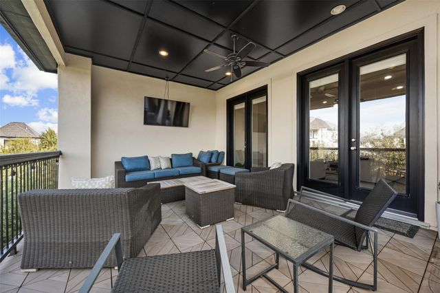 1819 Wrenwood Lakes, Houston, TX 77043