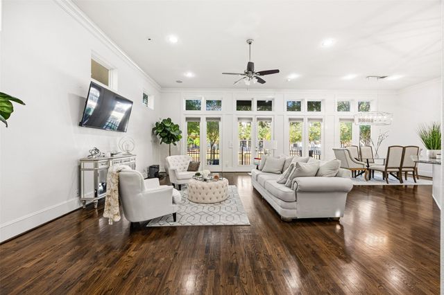 1819 Wrenwood Lakes, Houston, TX 77043