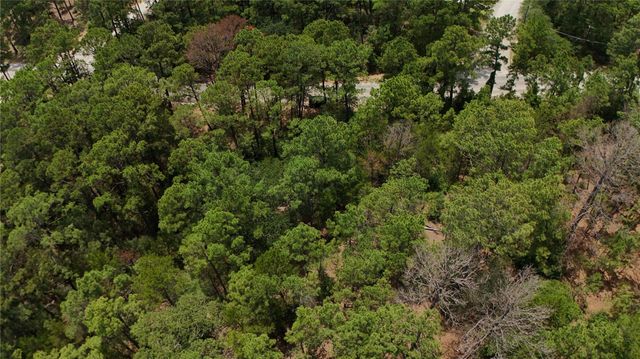 147 Kamaiki DR, Bastrop, TX 78602