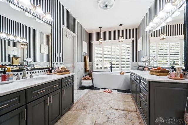5656 Stone Lake Drive, Dayton, OH 45429