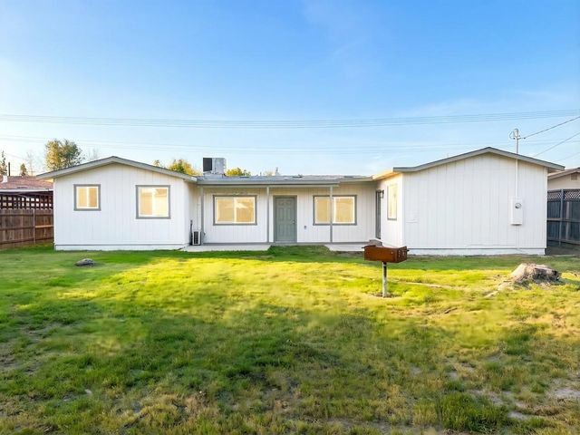 4303 W Hurley Avenue, Visalia, CA 93291