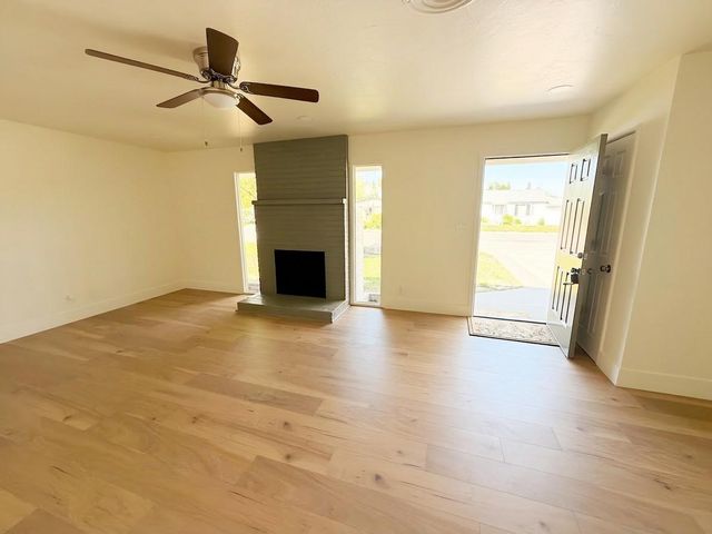 4303 W Hurley Avenue, Visalia, CA 93291