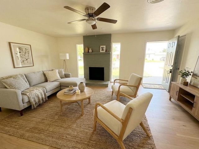 4303 W Hurley Avenue, Visalia, CA 93291