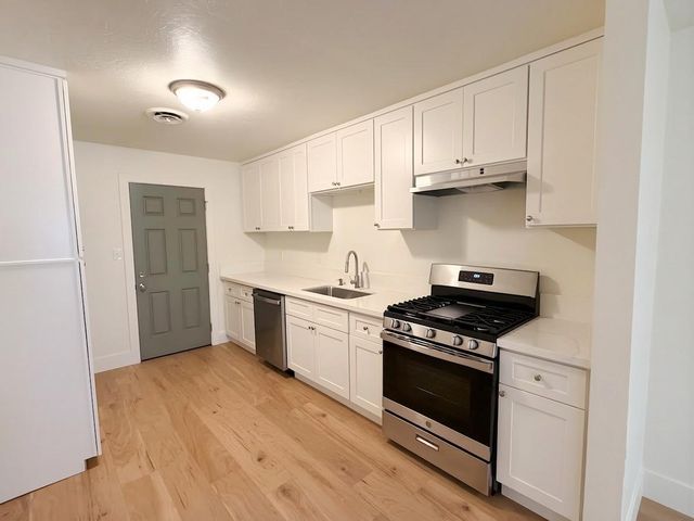 4303 W Hurley Avenue, Visalia, CA 93291