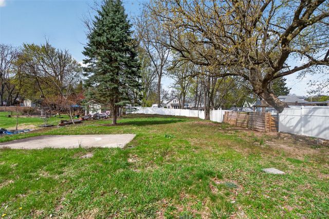 62 Poplar Street, Newburgh, NY 12550