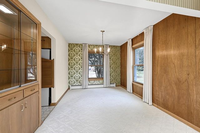 17880 Redvere DRIVE, Brookfield, WI 53045