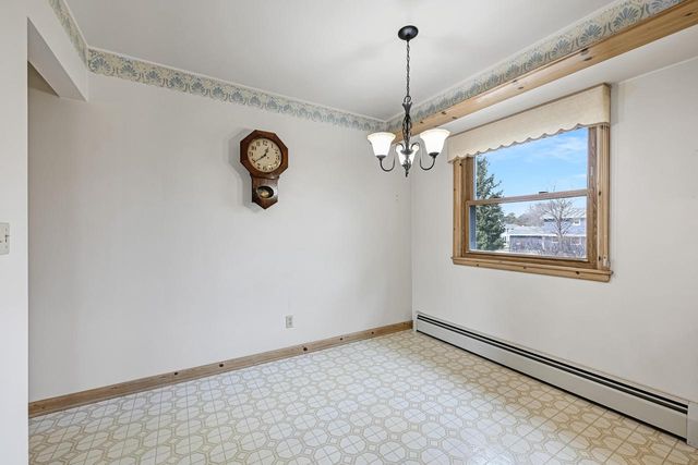 17880 Redvere DRIVE, Brookfield, WI 53045