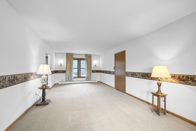 17880 Redvere DRIVE, Brookfield, WI 53045