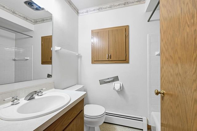 17880 Redvere DRIVE, Brookfield, WI 53045