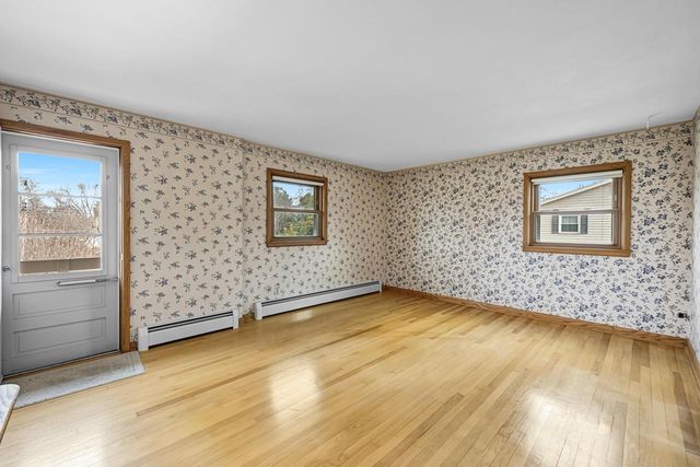 17880 Redvere DRIVE, Brookfield, WI 53045