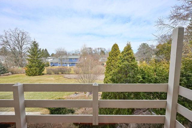 17880 Redvere DRIVE, Brookfield, WI 53045