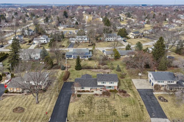 17880 Redvere DRIVE, Brookfield, WI 53045