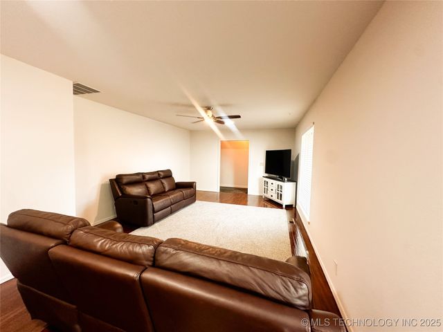 2919 E 78th Street, Tulsa, OK 74136