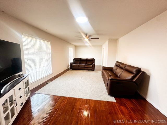 2919 E 78th Street, Tulsa, OK 74136