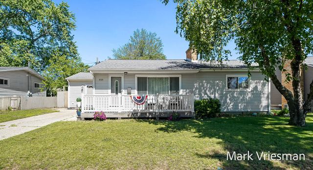 3125 Coolidge Road, Muskegon, MI 49441