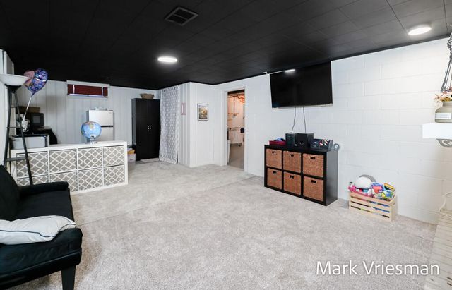 3125 Coolidge Road, Muskegon, MI 49441