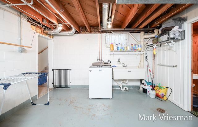 3125 Coolidge Road, Muskegon, MI 49441