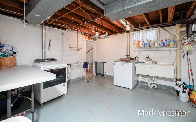 3125 Coolidge Road, Muskegon, MI 49441