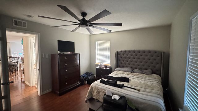 114 Wes Jespersen Way, Duncanville, TX 75116