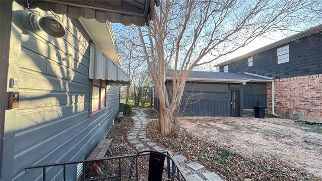 114 Wes Jespersen Way, Duncanville, TX 75116