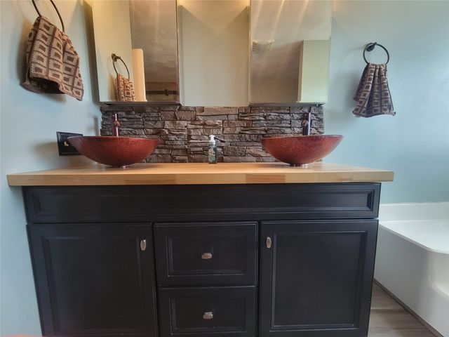 15120 HOLMES Road, Waterford, PA 16441