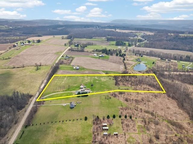 15120 HOLMES Road, Waterford, PA 16441