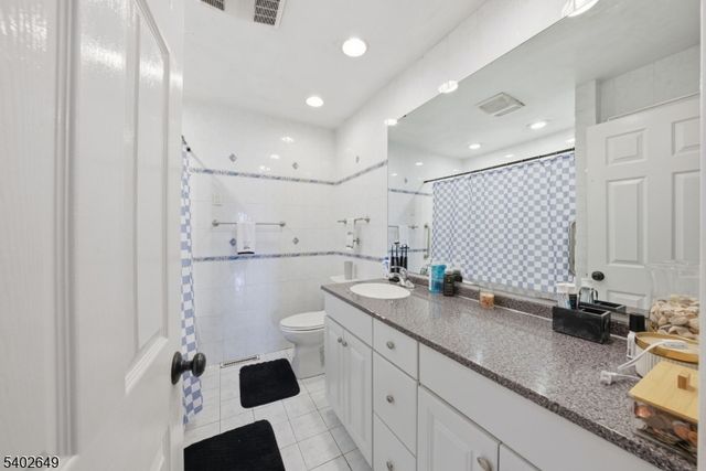 32 Willow St, Sussex Boro, NJ 07461