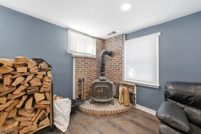 32 Willow St, Sussex Boro, NJ 07461