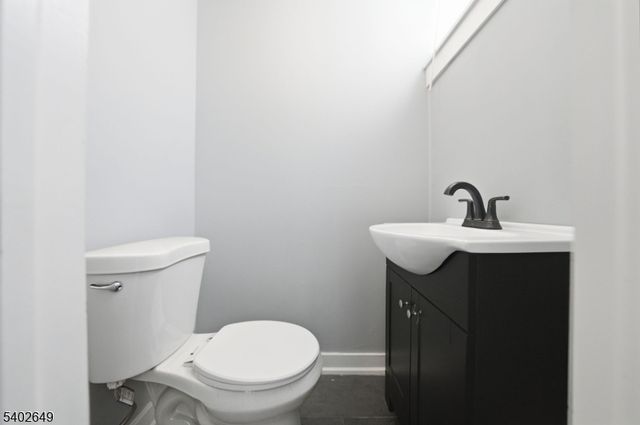 32 Willow St, Sussex Boro, NJ 07461