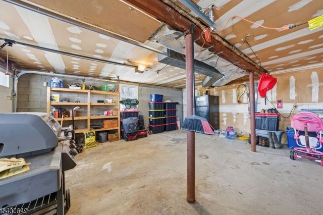 32 Willow St, Sussex Boro, NJ 07461