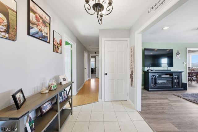 32 Willow St, Sussex Boro, NJ 07461