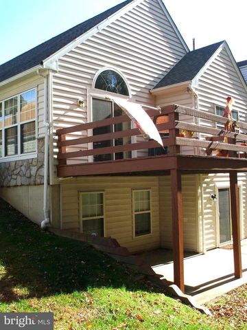 4224 CHATHAM CIR, Aston, PA 19014