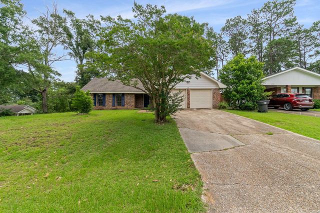 400 Hacienda Ave., Hattiesburg, MS 39402