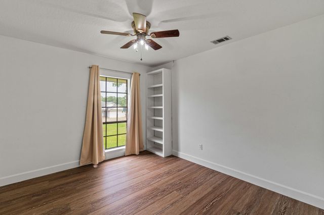 400 Hacienda Ave., Hattiesburg, MS 39402