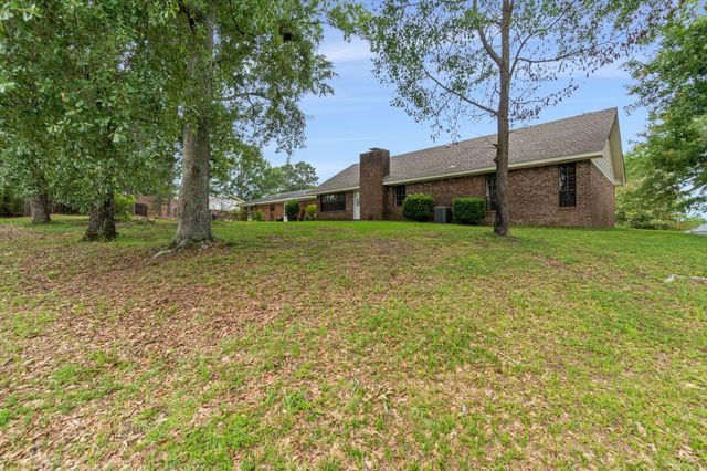 400 Hacienda Ave., Hattiesburg, MS 39402