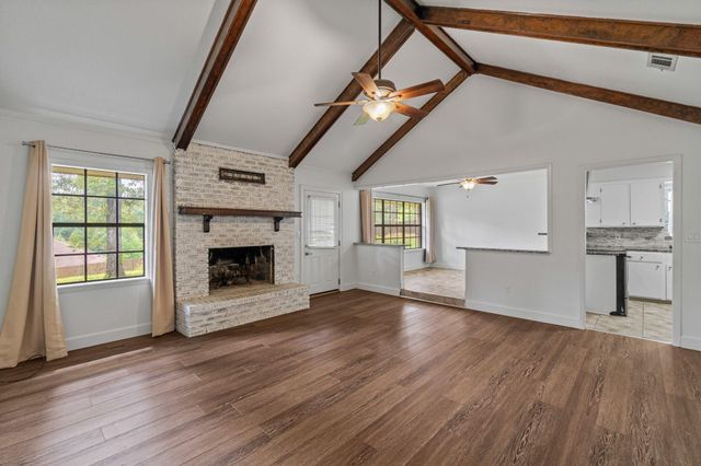 400 Hacienda Ave., Hattiesburg, MS 39402