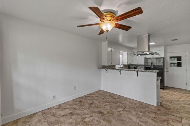 400 Hacienda Ave., Hattiesburg, MS 39402