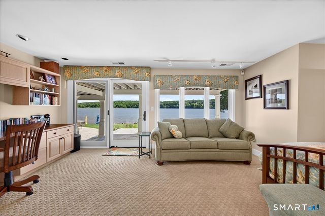 409 River Road, Deep River, CT 06417