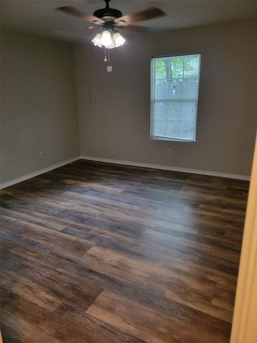 11915 Metmora Court, Fort Worth, TX 76008