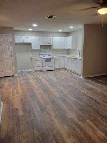 11915 Metmora Court, Fort Worth, TX 76008
