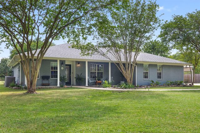10462 Woodview Drive, Bryan, TX 77845