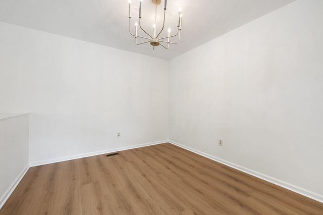 14516 OAK CLUSTER DR, Centreville, VA 20120