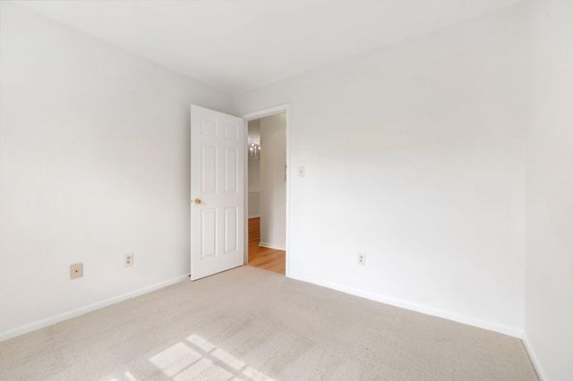 14516 OAK CLUSTER DR, Centreville, VA 20120