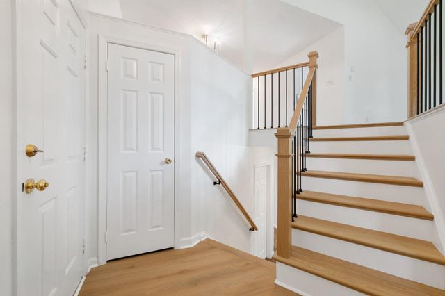 14516 OAK CLUSTER DR, Centreville, VA 20120